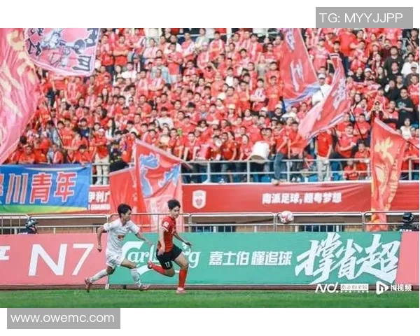 门峰足球：激情与梦想交织的绿茵场上追逐荣耀的青春故事